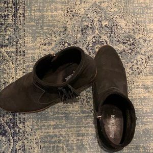 Minnetonka black suede booties with fringe